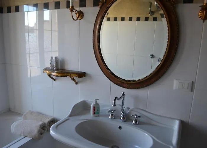 La Dimora Della Luna Giallo Apartman *