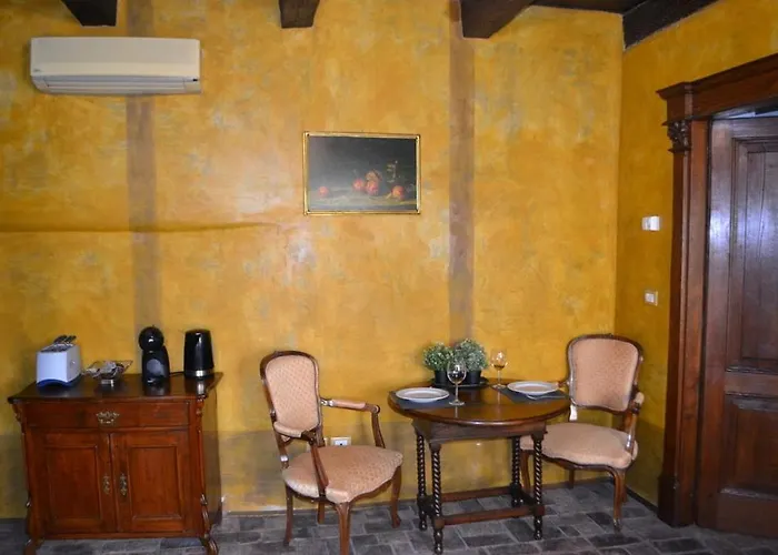 La Dimora Della Luna Giallo * Trieszt